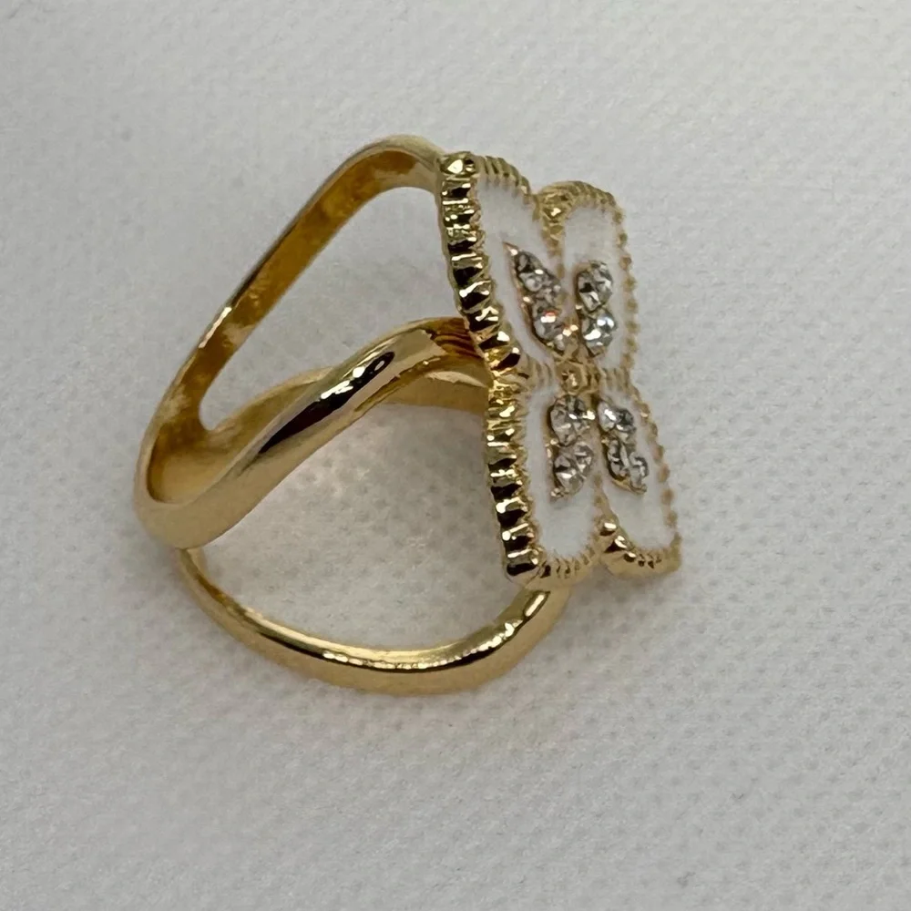 Chic Gold & White Enamel Clover Flower Scarf Ring Clip Rhinestone - Picture 6 of 13